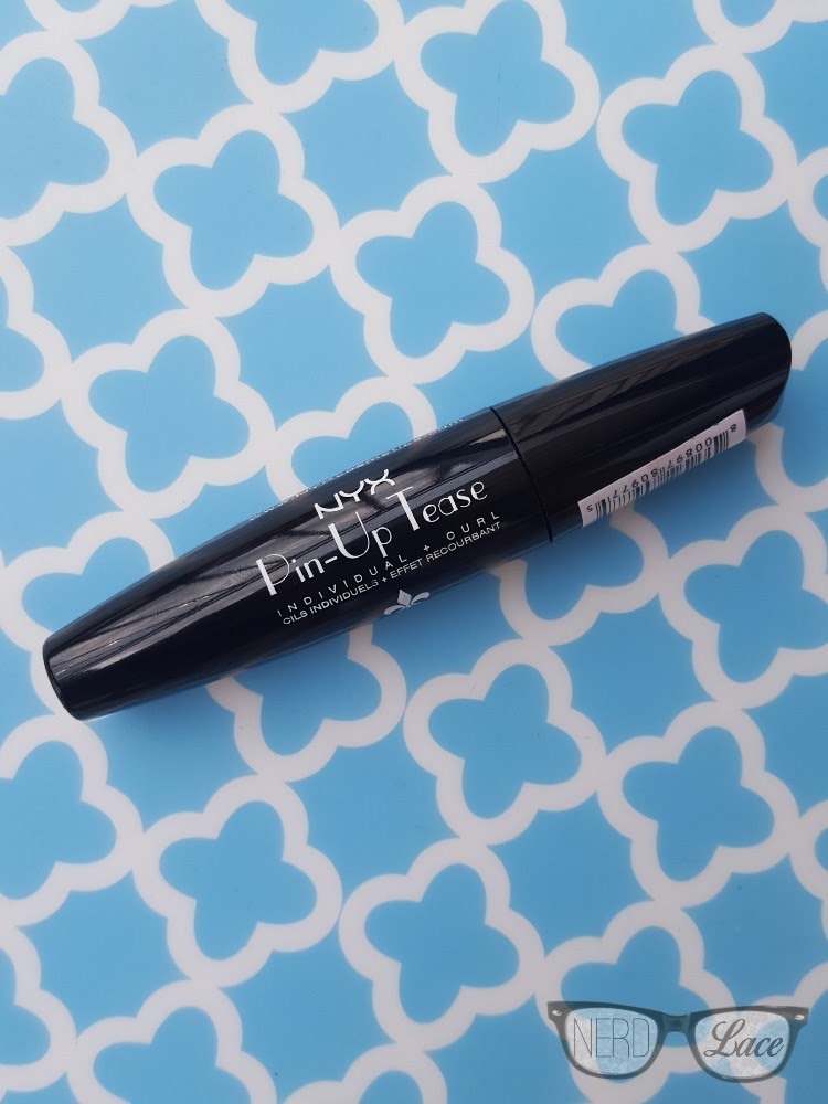 NYX Pin-Up Tease Mascara 1