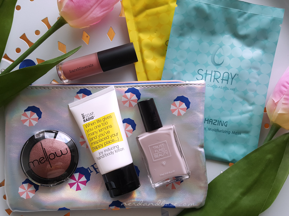 Dee's July 2016 Ipsy Glam Bag