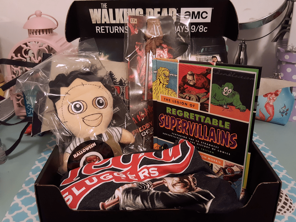 lootcrate-october-2016-horror-2