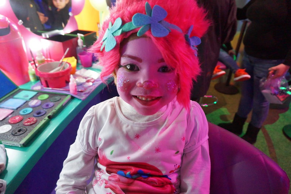 trolls the experience 16